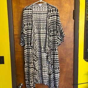 Lularoe Large Shirley Kimono Cover Up Black White Striped BNWOT